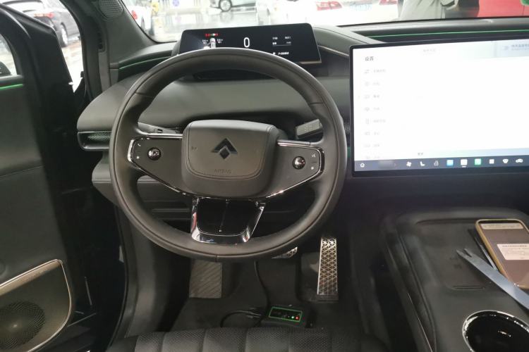 Used Hyptec HL 2025 700 Ultra Six-Seater All-Wheel-Drive LiDAR Version Steering Wheel