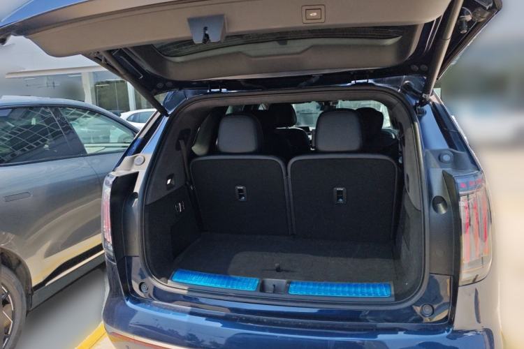 Used Hyptec HL 2025 700 Ultra Six-Seater All-Wheel-Drive LiDAR Version Trunk