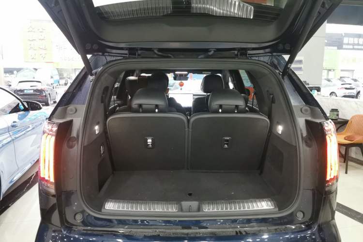 Used Hyptec HL 2025 700 Ultra Six-Seater All-Wheel-Drive LiDAR Version Trunk