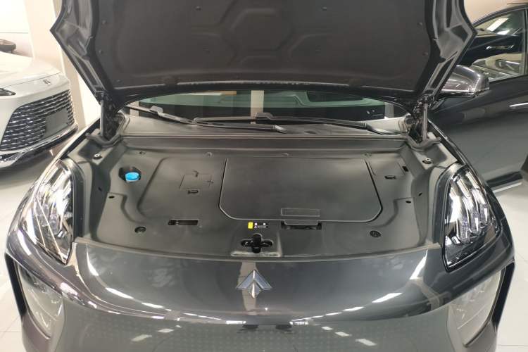 Used Hyptec HL 2025 700 Ultra Six-Seater All-Wheel-Drive LiDAR Version Engine Bay