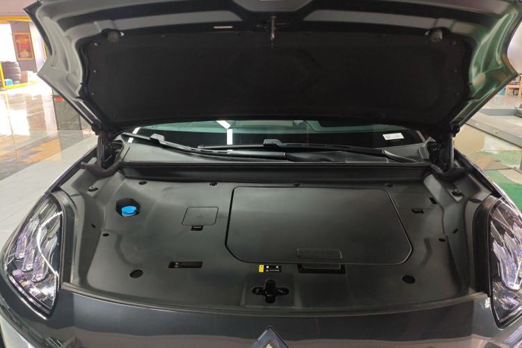 Used Hyptec HL 2025 700 Ultra Six-Seater All-Wheel-Drive LiDAR Version Engine Bay