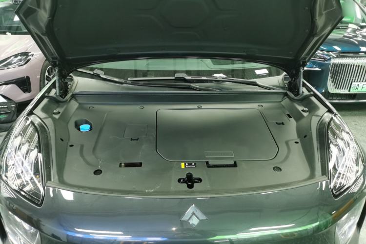 Used Hyptec HL 2025 700 Ultra Six-Seater All-Wheel-Drive LiDAR Version Engine Bay