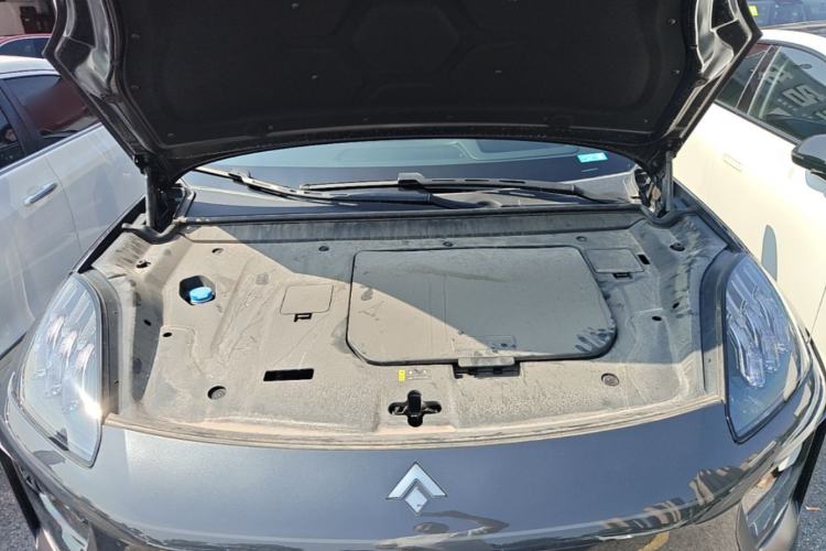 Used Hyptec HL 2025 700 Ultra Six-Seater All-Wheel-Drive LiDAR Version Engine Bay