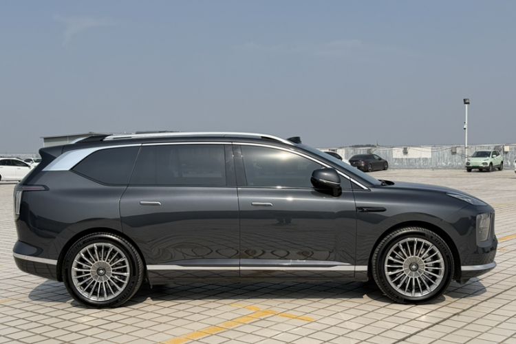 Used Hyptec HL 2025 700 Ultra Six-Seater All-Wheel-Drive LiDAR Version Exterior 3