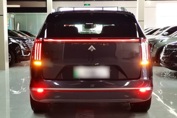 Used Hyptec HL 2025 700 Ultra Six-Seater All-Wheel-Drive LiDAR Version Exterior 4