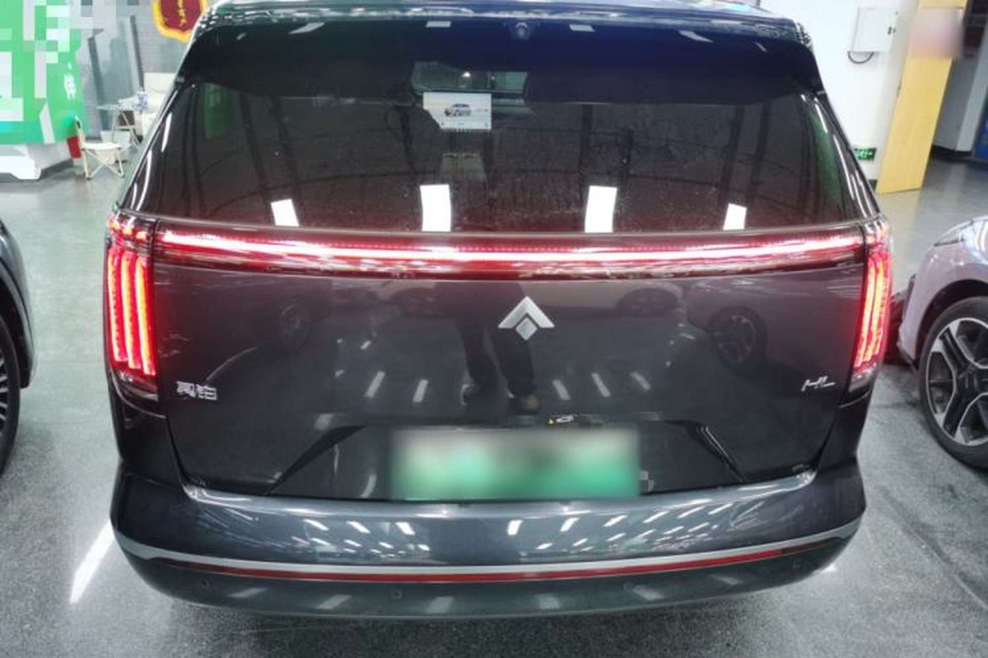 Used Hyptec HL 2025 700 Ultra Six-Seater All-Wheel-Drive LiDAR Version Exterior 4