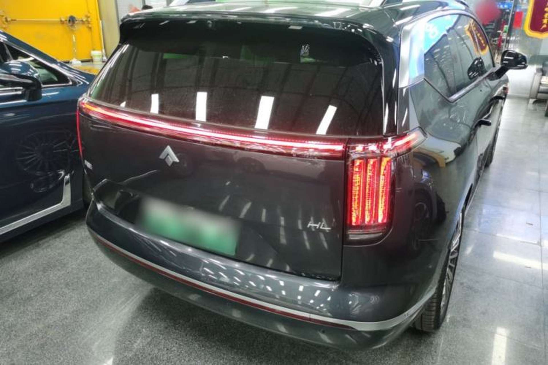 Used Hyptec HL 2025 700 Ultra Six-Seater All-Wheel-Drive LiDAR Version Exterior 5