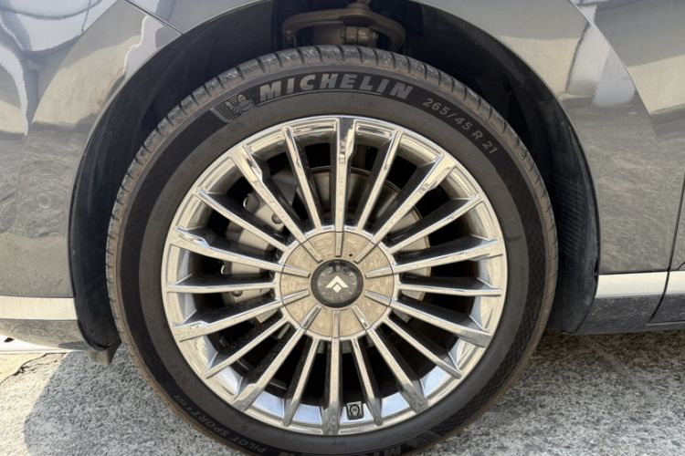 Used Hyptec HL 2025 700 Ultra Six-Seater All-Wheel-Drive LiDAR Version Exterior 6