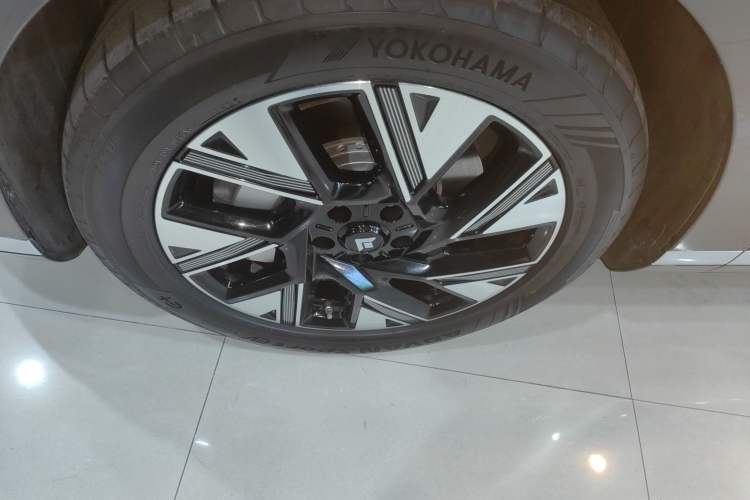 Used Hyptec HL 2025 350 Max Six-Seater LiDAR Version Exterior 7