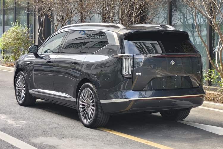 Used Hyptec HL 2025 700 Ultra Six-Seater All-Wheel-Drive LiDAR Version Exterior 7