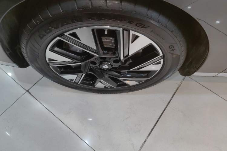 Used Hyptec HL 2025 350 Max Six-Seater LiDAR Version Exterior 7