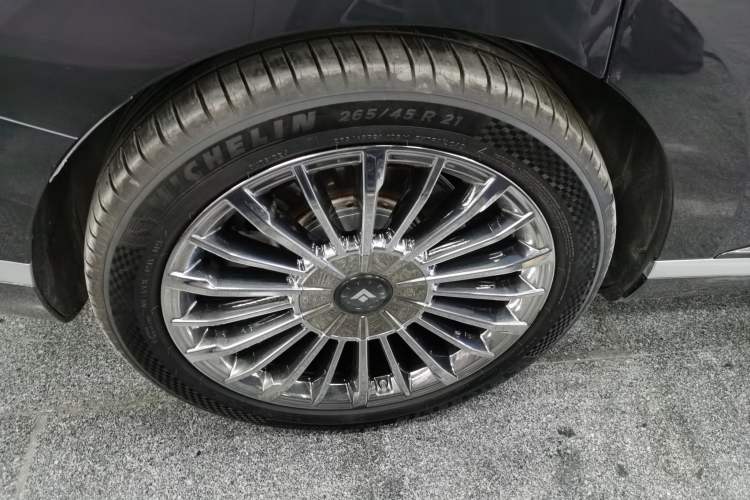Used Hyptec HL 2025 700 Ultra Six-Seater All-Wheel-Drive LiDAR Version Exterior 8