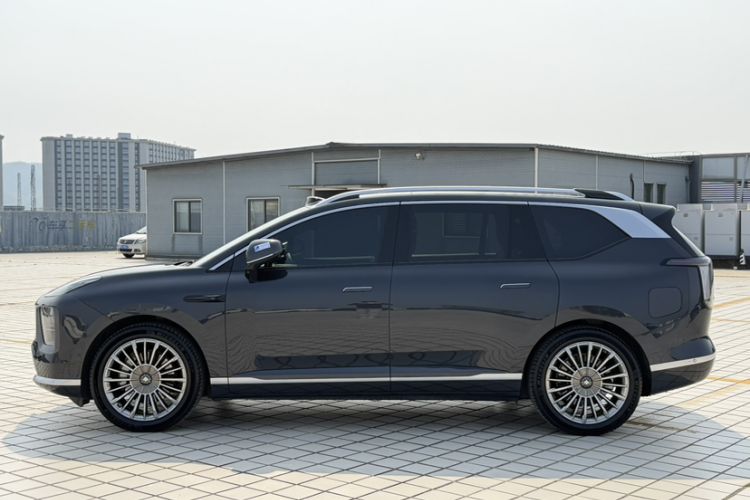 Used Hyptec HL 2025 700 Ultra Six-Seater All-Wheel-Drive LiDAR Version Exterior 9