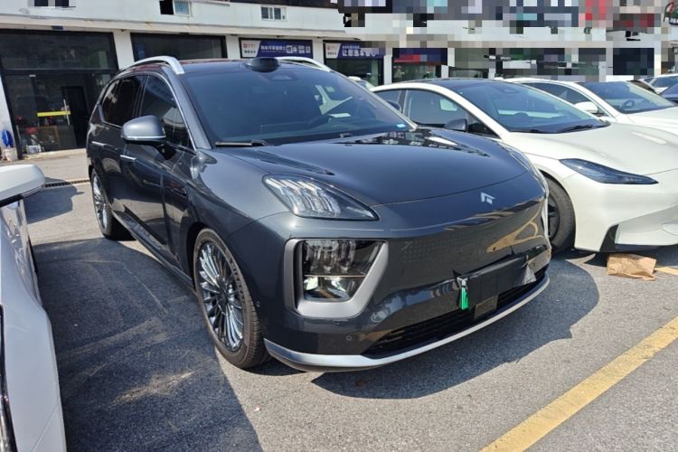 Used Hyptec HL 2025 700 Ultra Six-Seater All-Wheel-Drive LiDAR Version Front Right 45 Deg