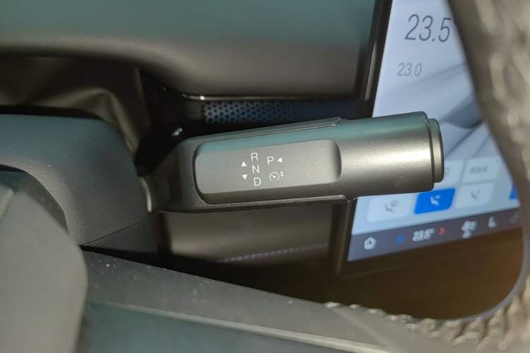 Used Hyptec HL 2025 700 Ultra Six-Seater All-Wheel-Drive LiDAR Version Gear Lever