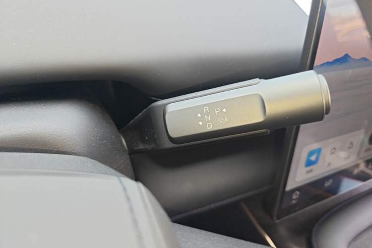 Used Hyptec HL 2025 Model 350 Pro Six-Seater LiDAR Edition Gear Lever