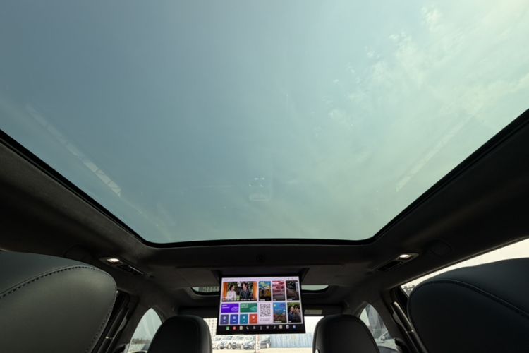 Used Hyptec HL 2025 700 Ultra Six-Seater All-Wheel-Drive LiDAR Version Headliner