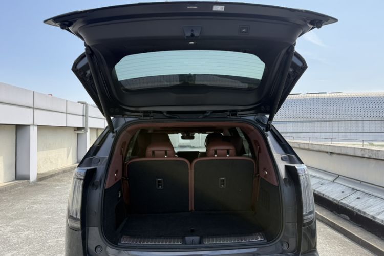 Used Hyptec HL 2025 700 Ultra Six-Seater All-Wheel-Drive LiDAR Version Interior 1