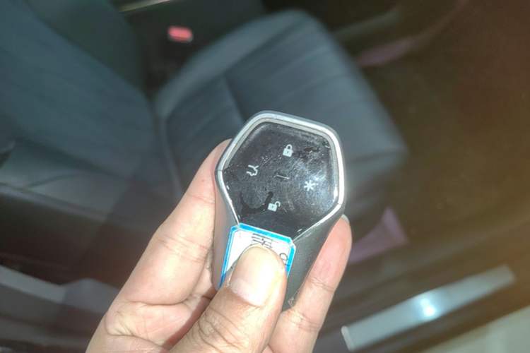 Used Hyptec HL 2025 700 Ultra Six-Seater All-Wheel-Drive LiDAR Version Interior 1