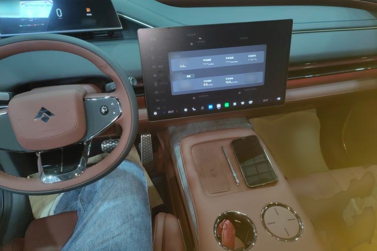 Used Hyptec HL 2025 350 Max Six-Seater LiDAR Version Interior 2