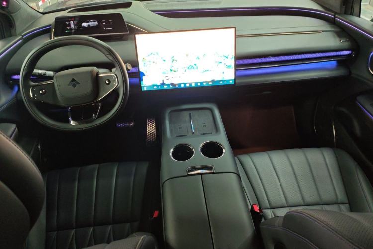 Used Hyptec HL 2025 700 Ultra Six-Seater All-Wheel-Drive LiDAR Version Interior 2