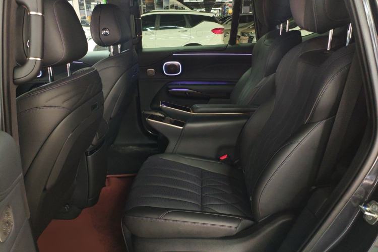 Used Hyptec HL 2025 700 Ultra Six-Seater All-Wheel-Drive LiDAR Version Interior 4