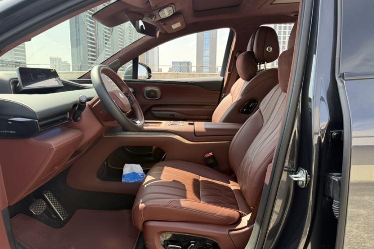 Used Hyptec HL 2025 700 Ultra Six-Seater All-Wheel-Drive LiDAR Version Interior 8