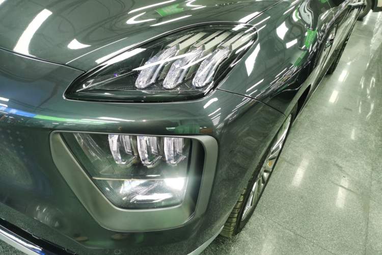Used Hyptec HL 2025 700 Ultra Six-Seater All-Wheel-Drive LiDAR Version Left Front Headlight