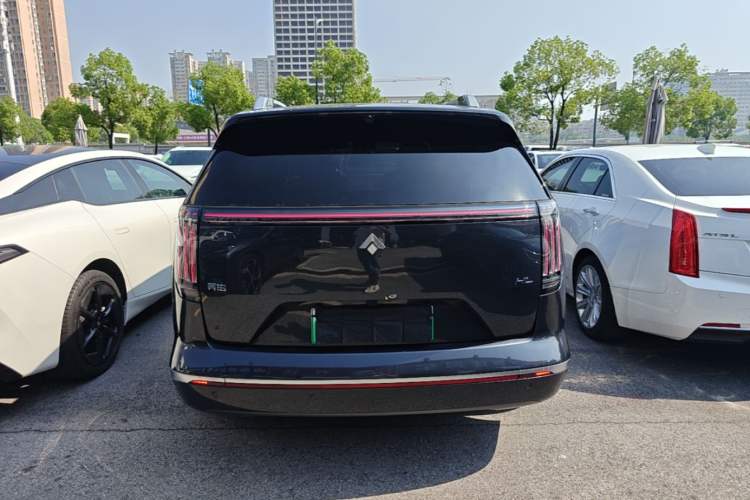 Used Hyptec HL 2025 700 Ultra Six-Seater All-Wheel-Drive LiDAR Version Rear