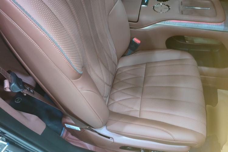 Used Hyptec HL 2025 350 Max Six-Seater LiDAR Version Right Front Seat
