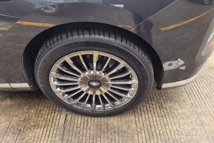 Used Hyptec HL 2025 Model Revised 350 Max Six-Seater LiDAR Edition Right Front Wheel Hub