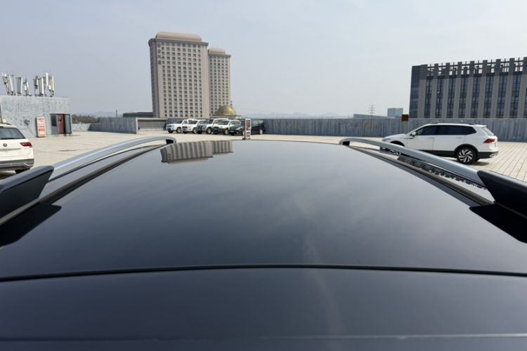 Used Hyptec HL 2025 700 Ultra Six-Seater All-Wheel-Drive LiDAR Version Roof