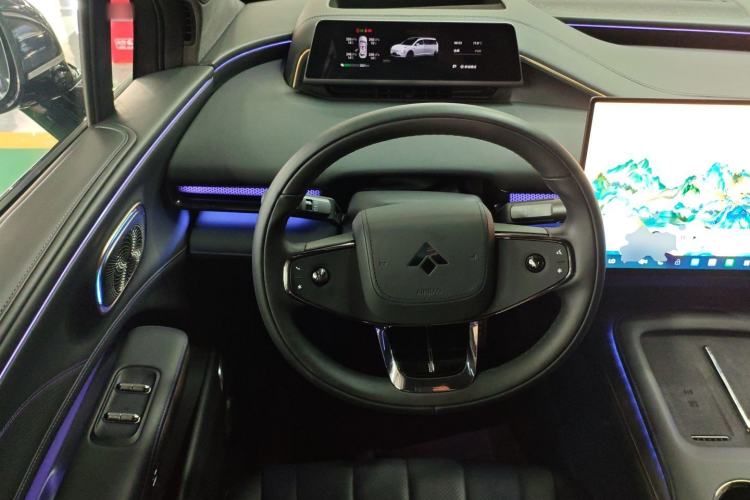 Used Hyptec HL 2025 700 Ultra Six-Seater All-Wheel-Drive LiDAR Version Steering Wheel