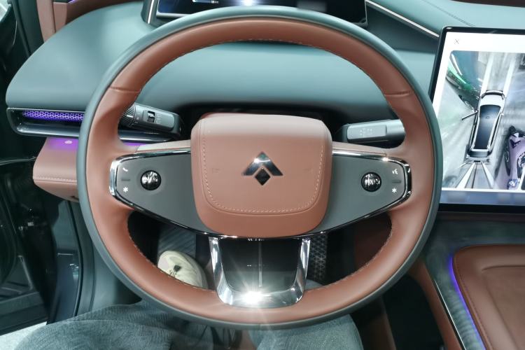 Used Hyptec HL 2025 700 Ultra Six-Seater All-Wheel-Drive LiDAR Version Steering Wheel