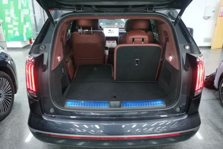 Used Hyptec HL 2025 700 Ultra Six-Seater All-Wheel-Drive LiDAR Version Trunk