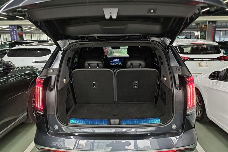 Used Hyptec HL 2025 700 Ultra Six-Seater All-Wheel-Drive LiDAR Version Trunk