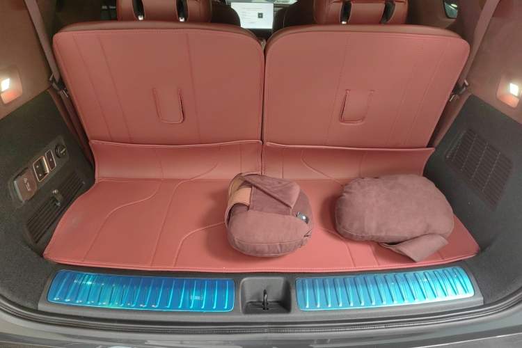Used Hyptec HL 2025 350 Max Six-Seater LiDAR Version Trunk