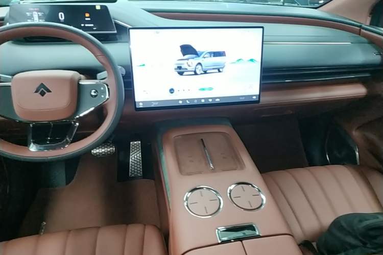 Used Hyptec HL 2025 Model Revised 350 Max Six-Seater LiDAR Edition Audio And AC Panel