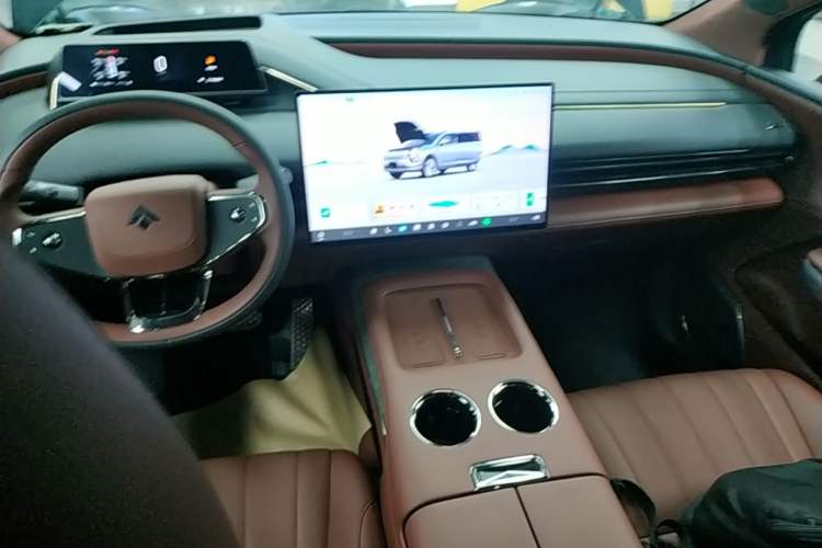 Used Hyptec HL 2025 Model Revised 350 Max Six-Seater LiDAR Edition Center Console