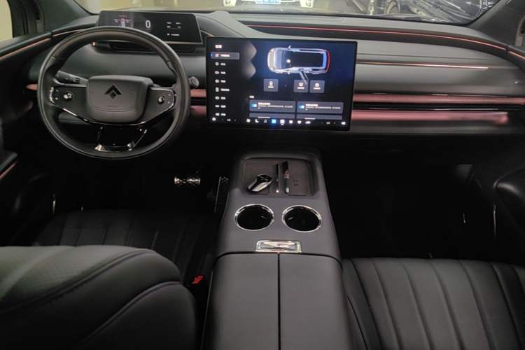 Used Hyptec HL 2025 700 Ultra Six-Seater All-Wheel-Drive LiDAR Version Center Console