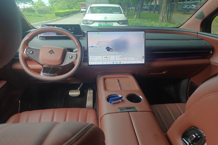 Used Hyptec HL 2025 350 Max Six-Seater LiDAR Version Center Console