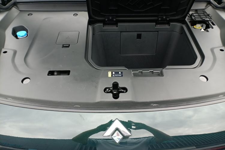 Used Hyptec HL 2025 700 Ultra Six-Seater All-Wheel-Drive LiDAR Version Engine Bay