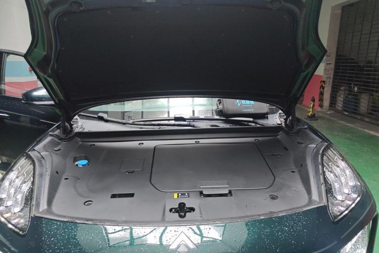 Used Hyptec HL 2025 700 Ultra Six-Seater All-Wheel-Drive LiDAR Version Engine Bay