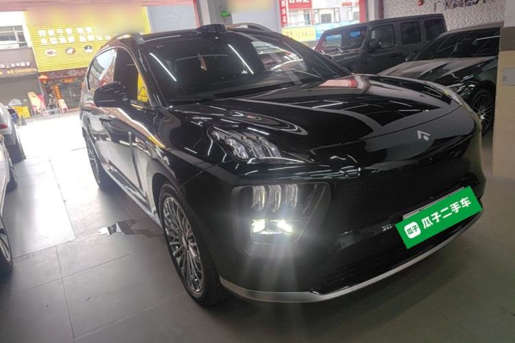 Used Hyptec HL 2025 700 Ultra Six-Seater All-Wheel-Drive LiDAR Version Front Right 45 Deg