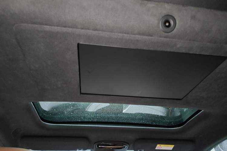Used Hyptec HL 2025 700 Ultra Six-Seater All-Wheel-Drive LiDAR Version Headliner