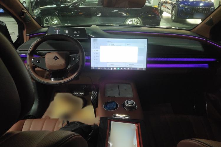 Used Hyptec HL 2025 Model 350 Pro Six-Seater LiDAR Edition Interior 2