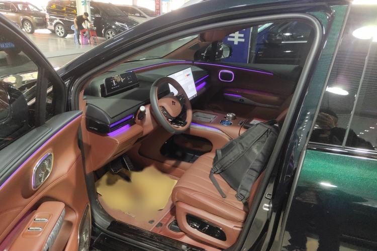 Used Hyptec HL 2025 Model 350 Pro Six-Seater LiDAR Edition Left Front Seat