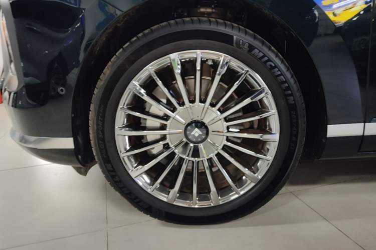 Used Hyptec HL 2025 Model Revised 350 Max Six-Seater LiDAR Edition Left Front Wheel Hub