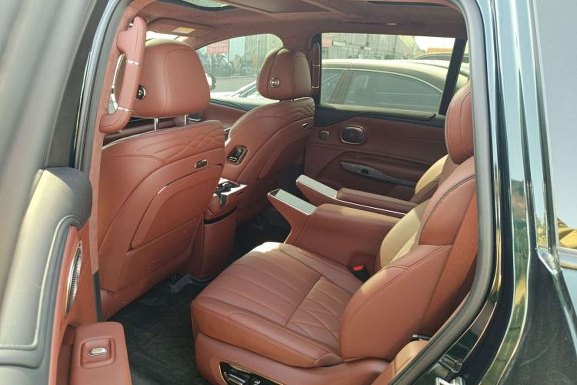 Used Hyptec HL 2025 700 Ultra Six-Seater All-Wheel-Drive LiDAR Version Left Rear Seat