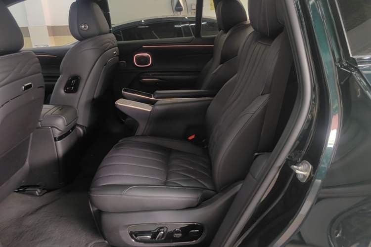Used Hyptec HL 2025 700 Ultra Six-Seater All-Wheel-Drive LiDAR Version Left Rear Seat